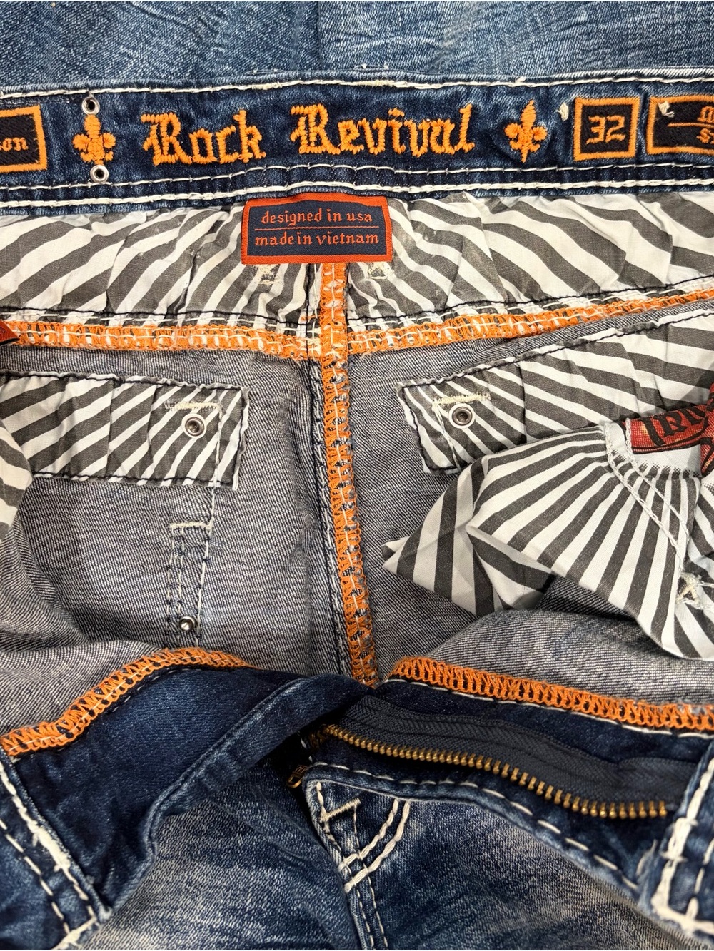 Rock Revival Women's Crimson Mid-Rise Straight Jean Exclusive to Buckle Size 32 - Picture 10 of 16